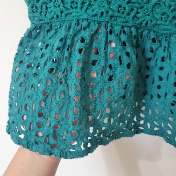 TEAL Summer Lace Women’s Top Size M - Picture 2 of 5